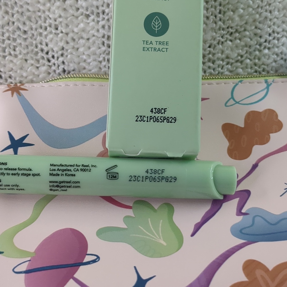Real Invisible Spot Cover/Miracle Clear Spot Gel & Peace Out Acne Patches Bundle - Picture 8 of 14